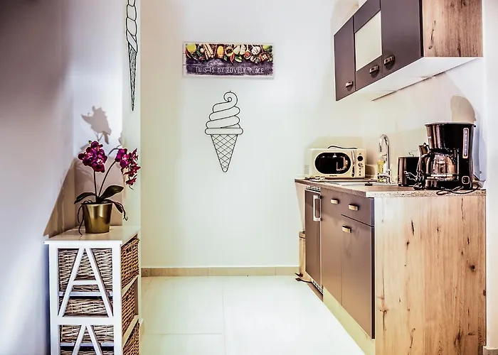 Wohnen Im Herzen Von Budget Appartement